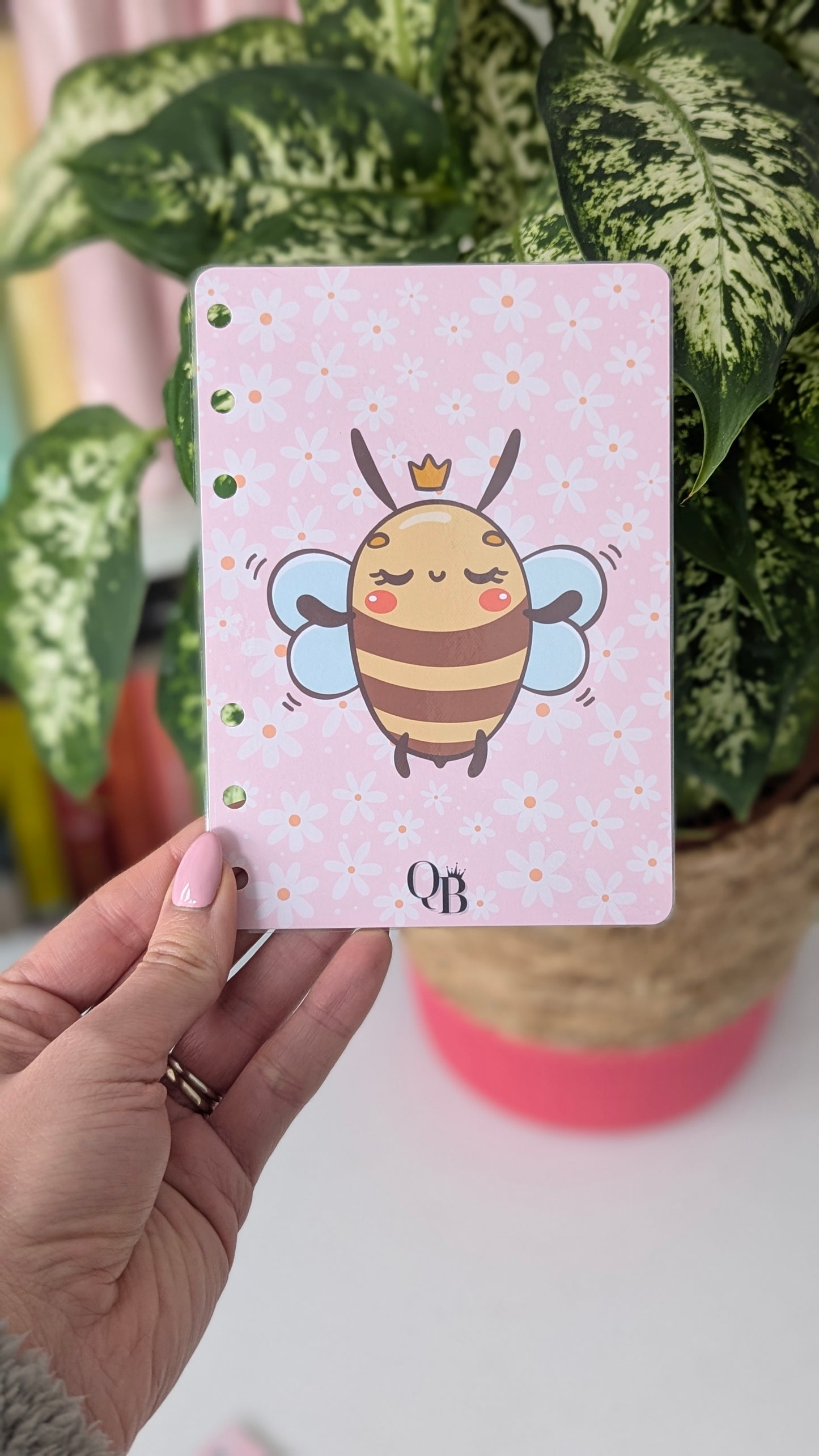 The Queen Bee Makes Dashboard Collection