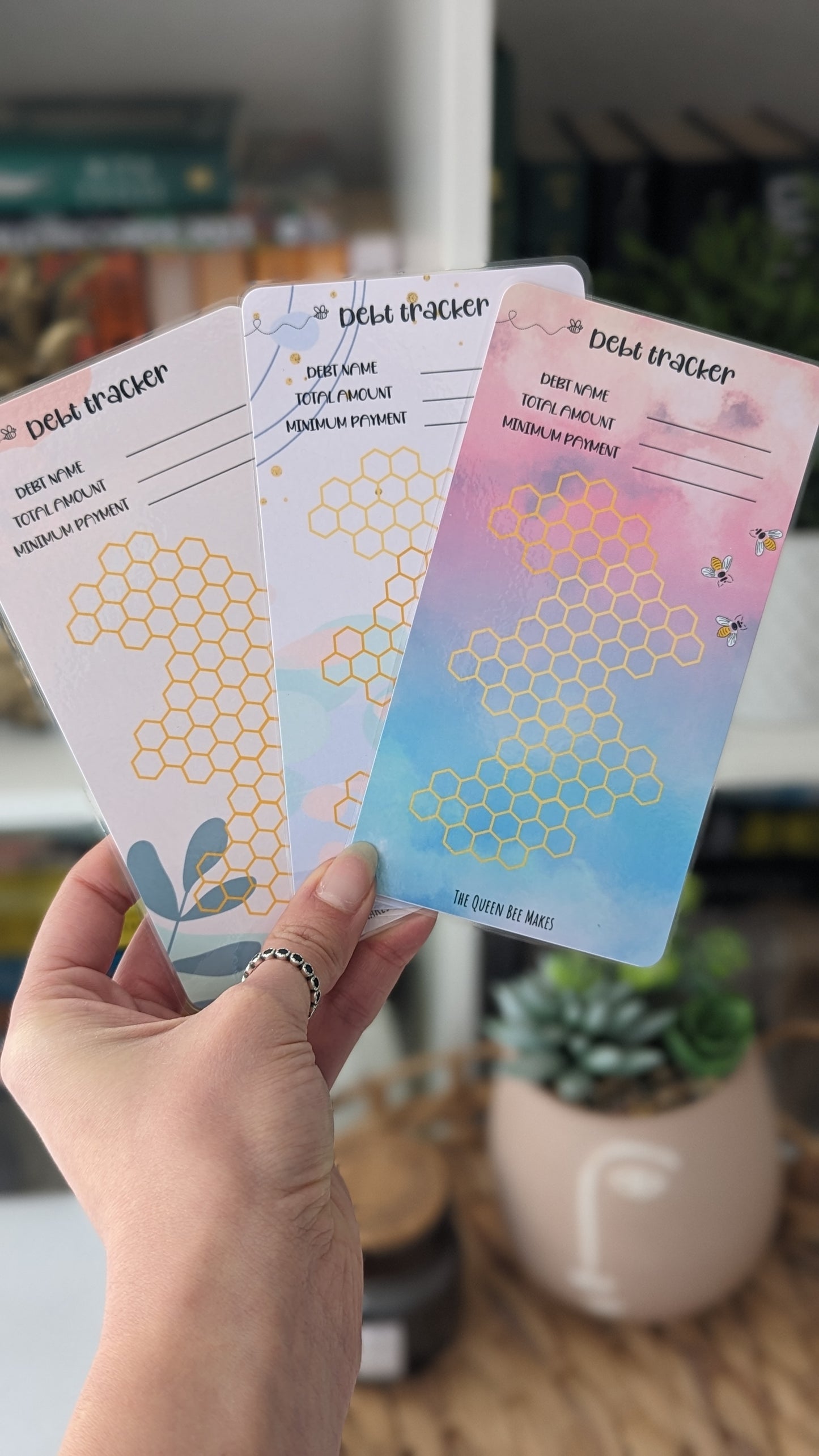 Debt Tracker / Debt payment challenge / Beehive Theme