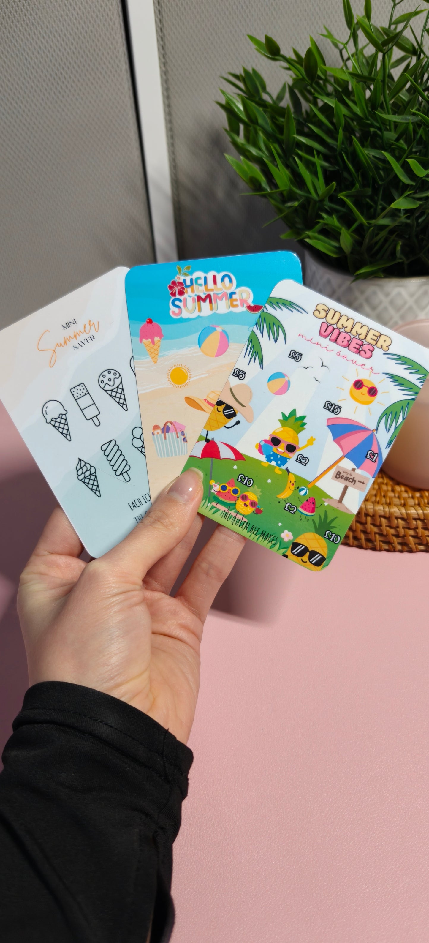 The Queen Bee Makes Minis